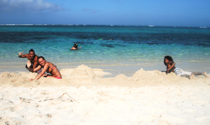 Champagne Beach Book Vanuatu Travel Hotels And Tours Flights